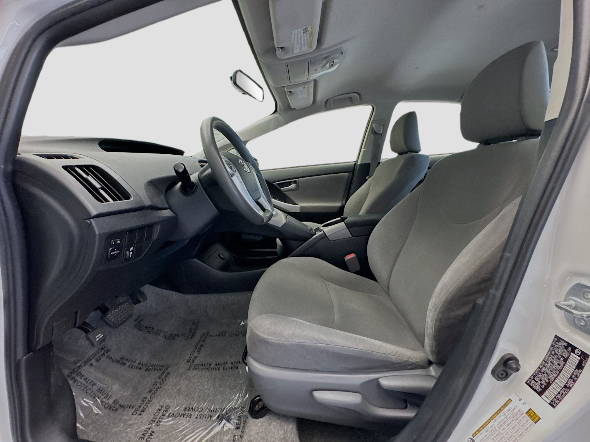 Used 2015 Toyota Prius Two image 13