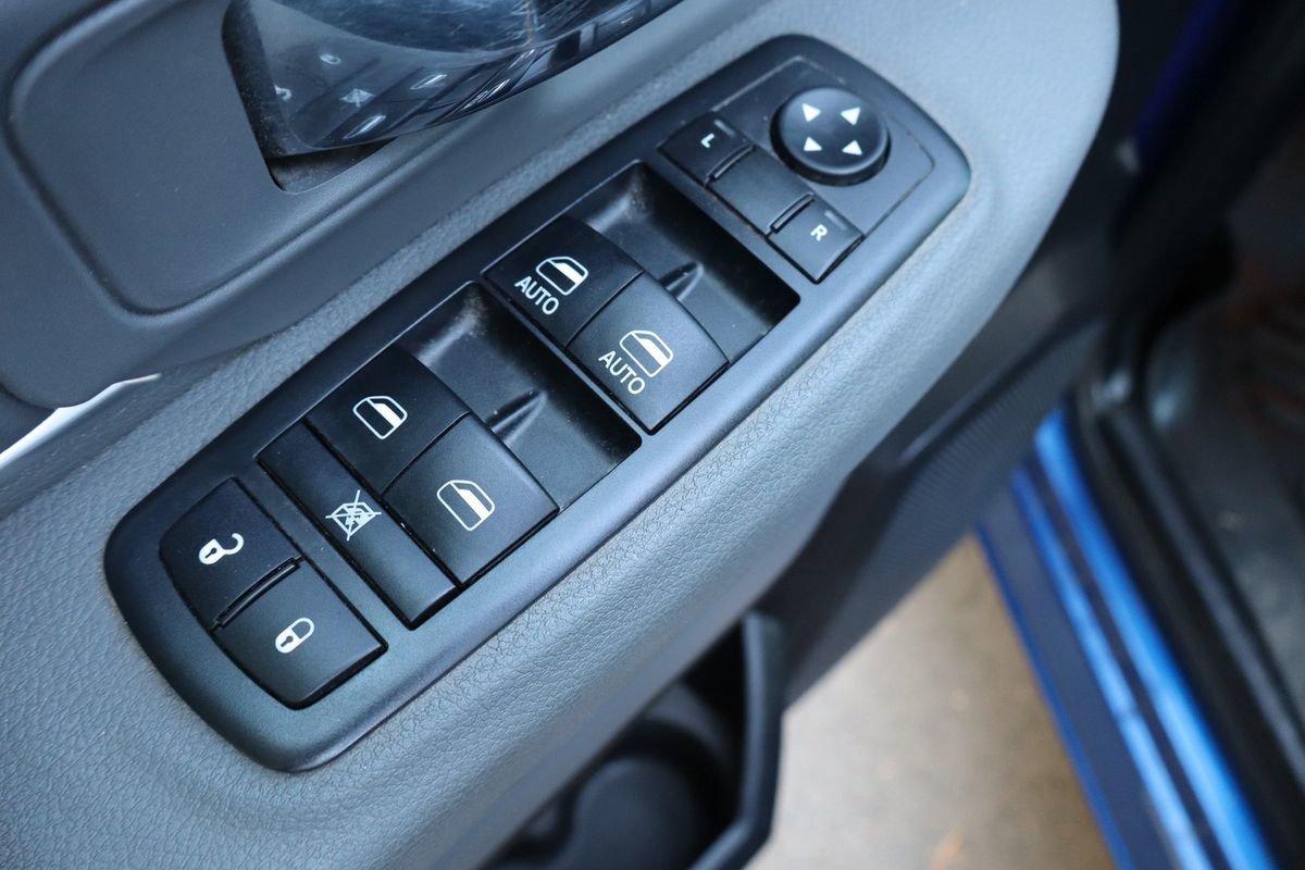 Used 2016 RAM 1500 Big Horn image 29