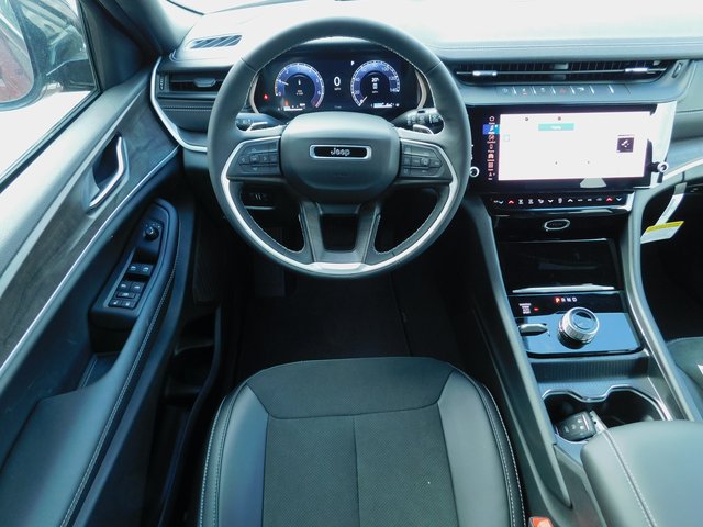 New 2026 Jeep Grand Cherokee Altitude AWD/4WD image 6