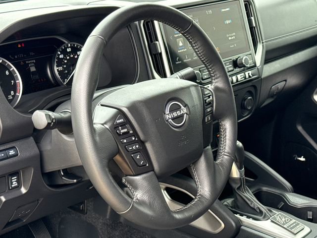 Used 2025 Nissan Frontier SV w/ SV Convenience Package AWD/4WD image 17