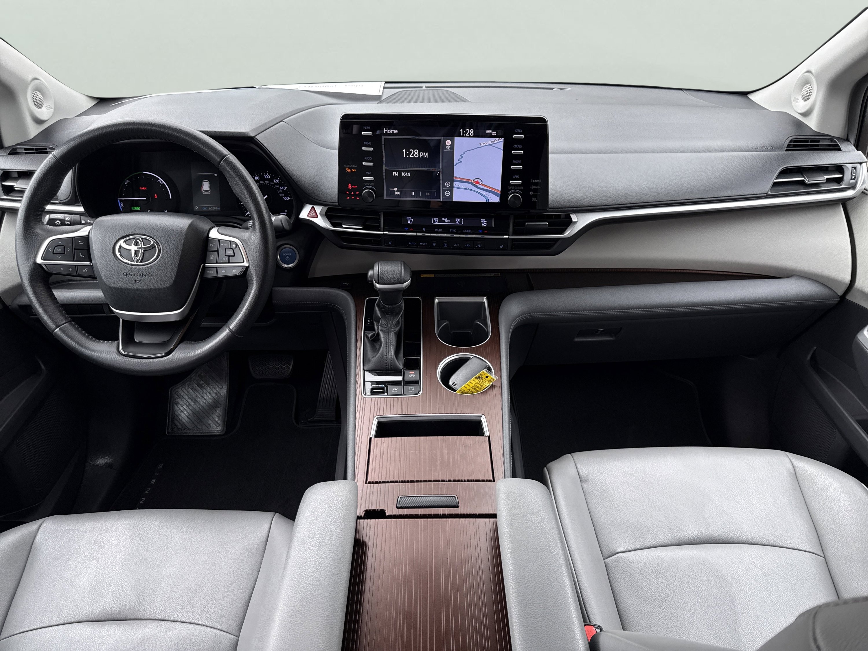 Used 2021 Toyota Sienna XLE w/ XLE Plus Package image 14