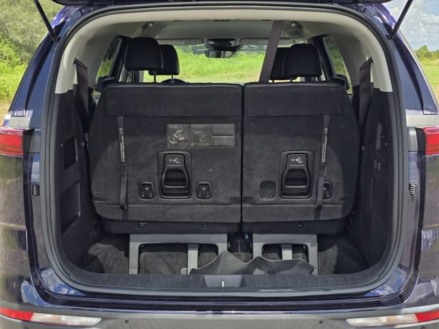 Certified 2022 Kia Carnival LX FWD image 14