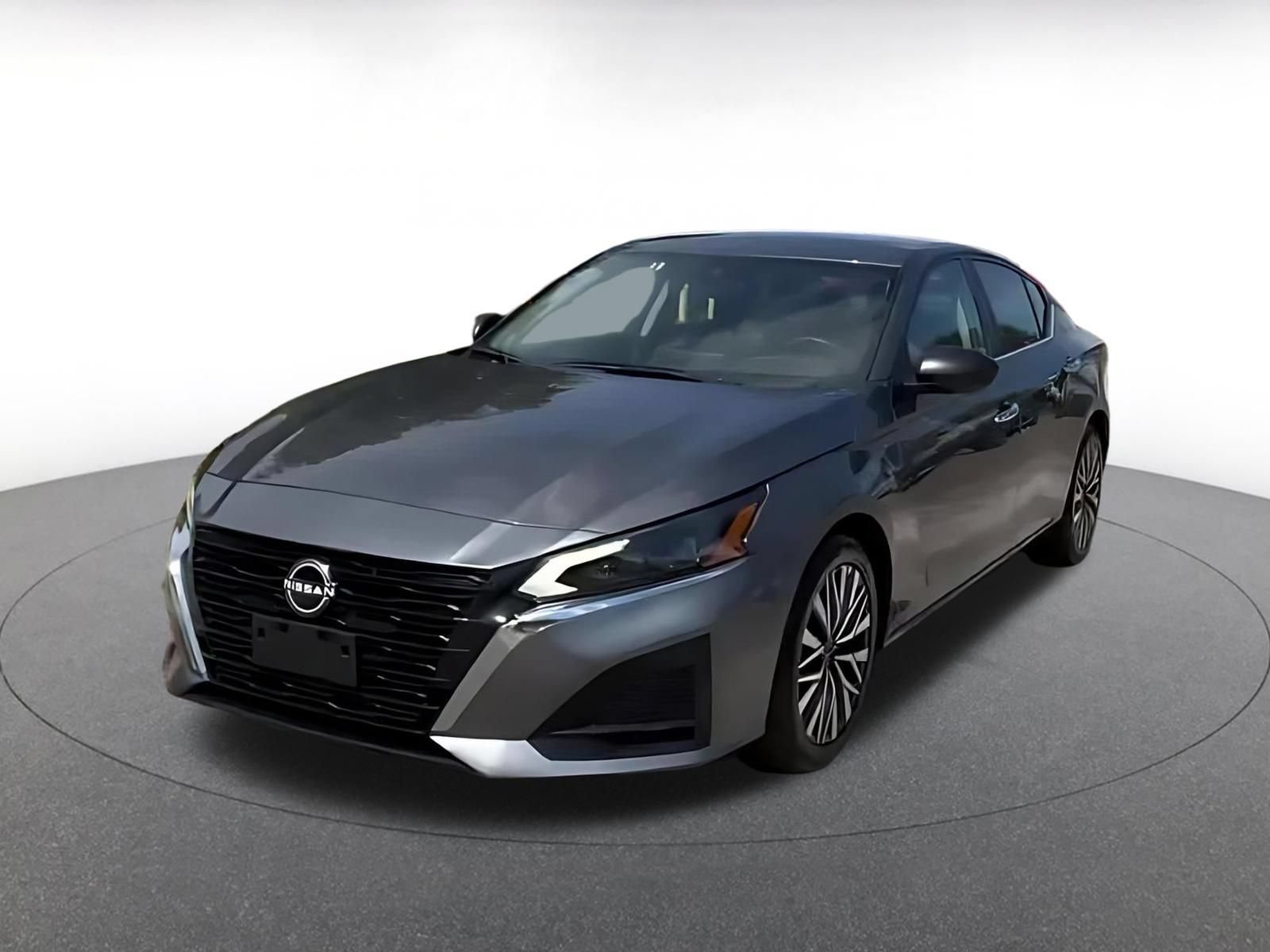 Used 2025 Nissan Altima 2.5 SV FWD image 7