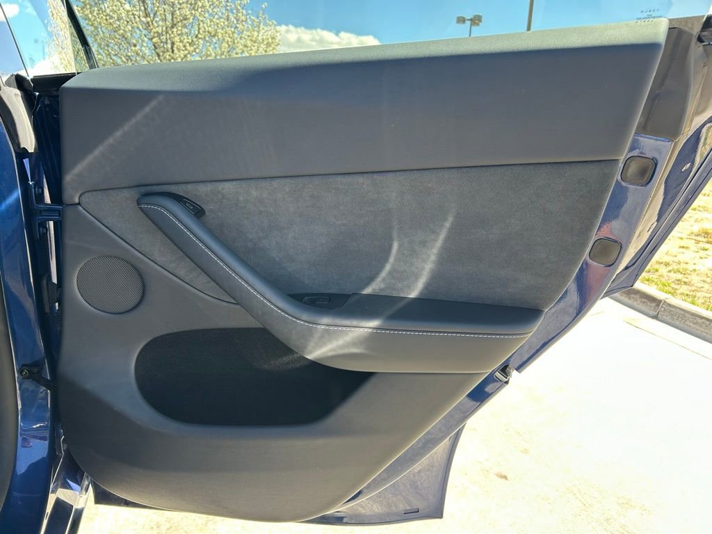 Used 2024 Tesla Model Y Long Range image 24
