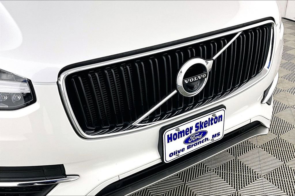 Used 2017 Volvo XC90 T6 Momentum w/ Vision Package image 31