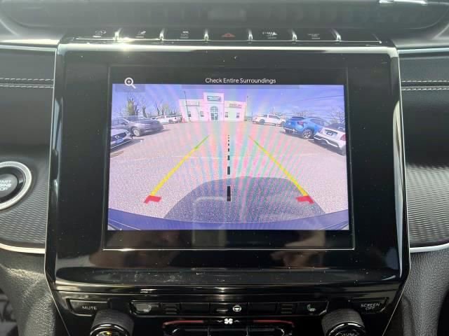 Used 2023 Jeep Grand Cherokee Altitude image 24