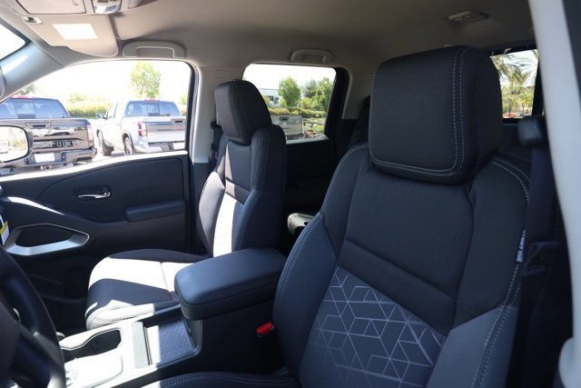 New 2025 Nissan Frontier SV image 15