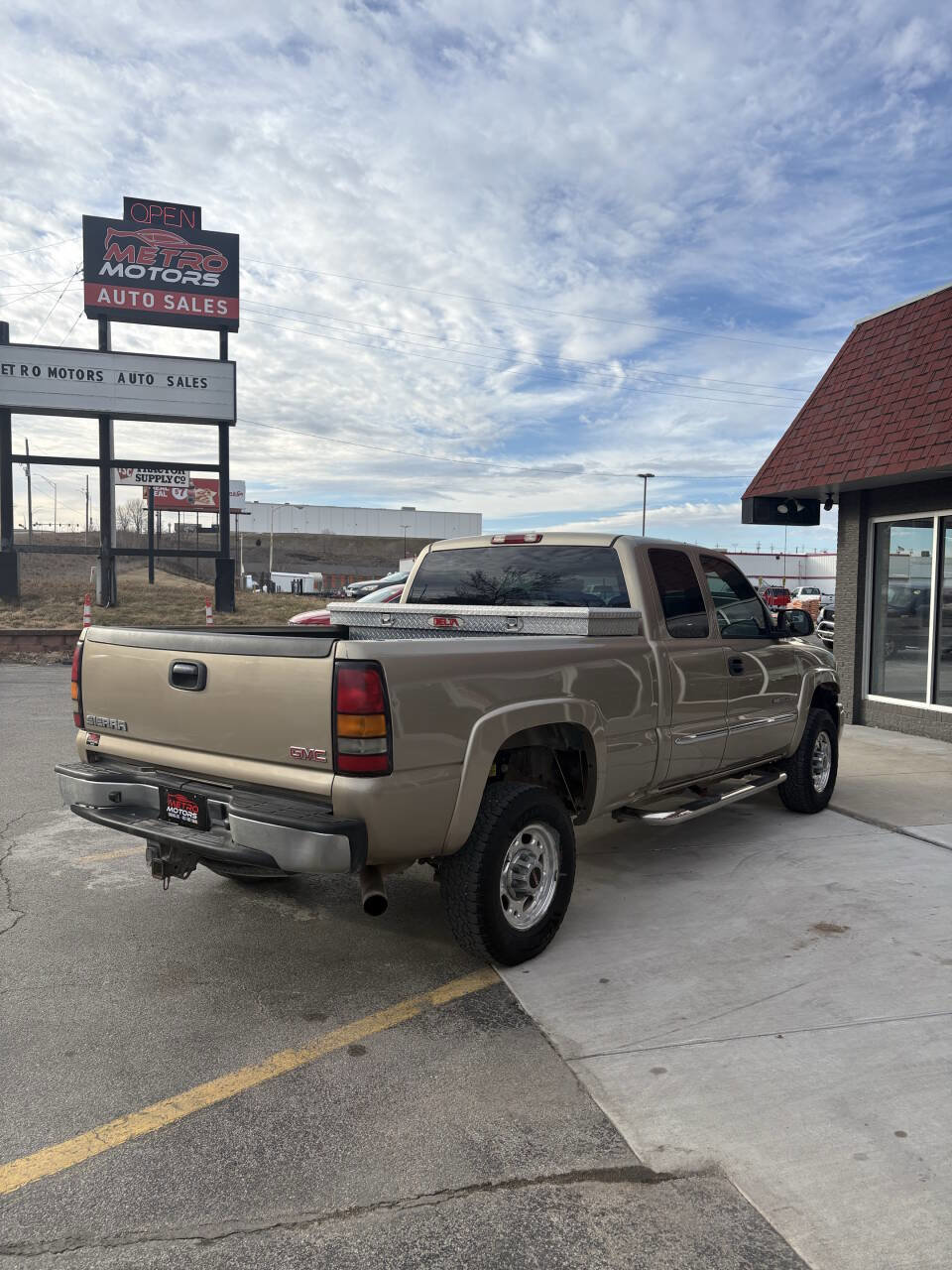 Used 2004 GMC Sierra 2500 SLE image 4