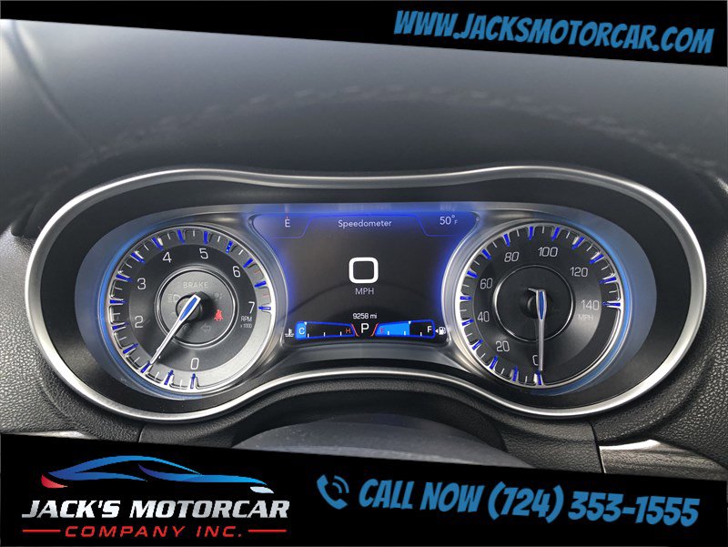 Used 2022 Chrysler 300 Touring w/ Sport Appearance Package image 15