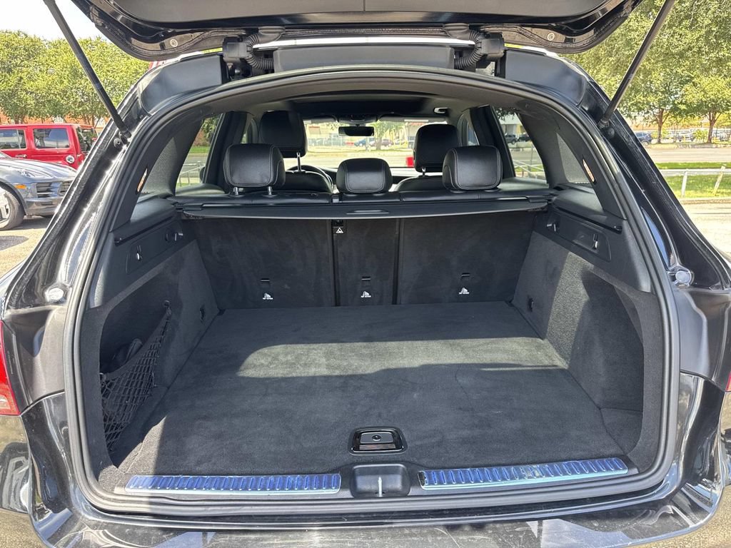 Used 2021 Mercedes-Benz GLC 300 image 9