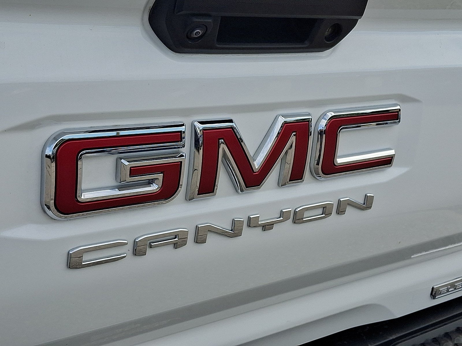 Used 2024 GMC Canyon Elevation w/ Elevation Premium Package AWD/4WD image 29