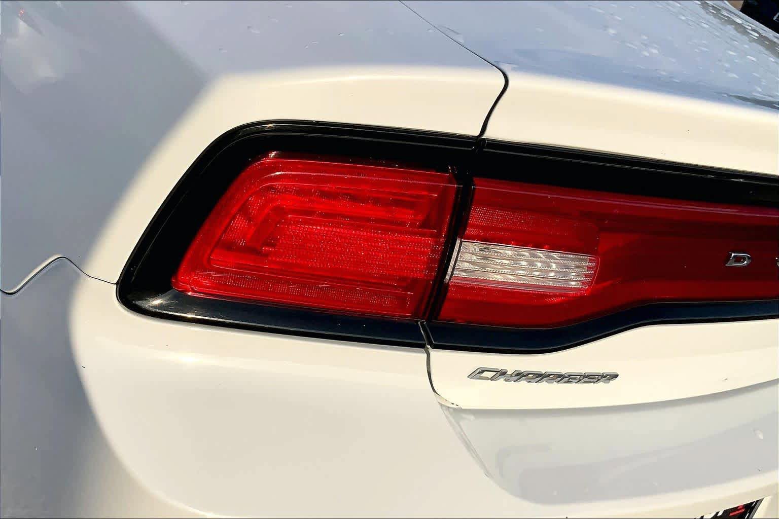 Used 2014 Dodge Charger SE w/ Connectivity Group RWD image 25