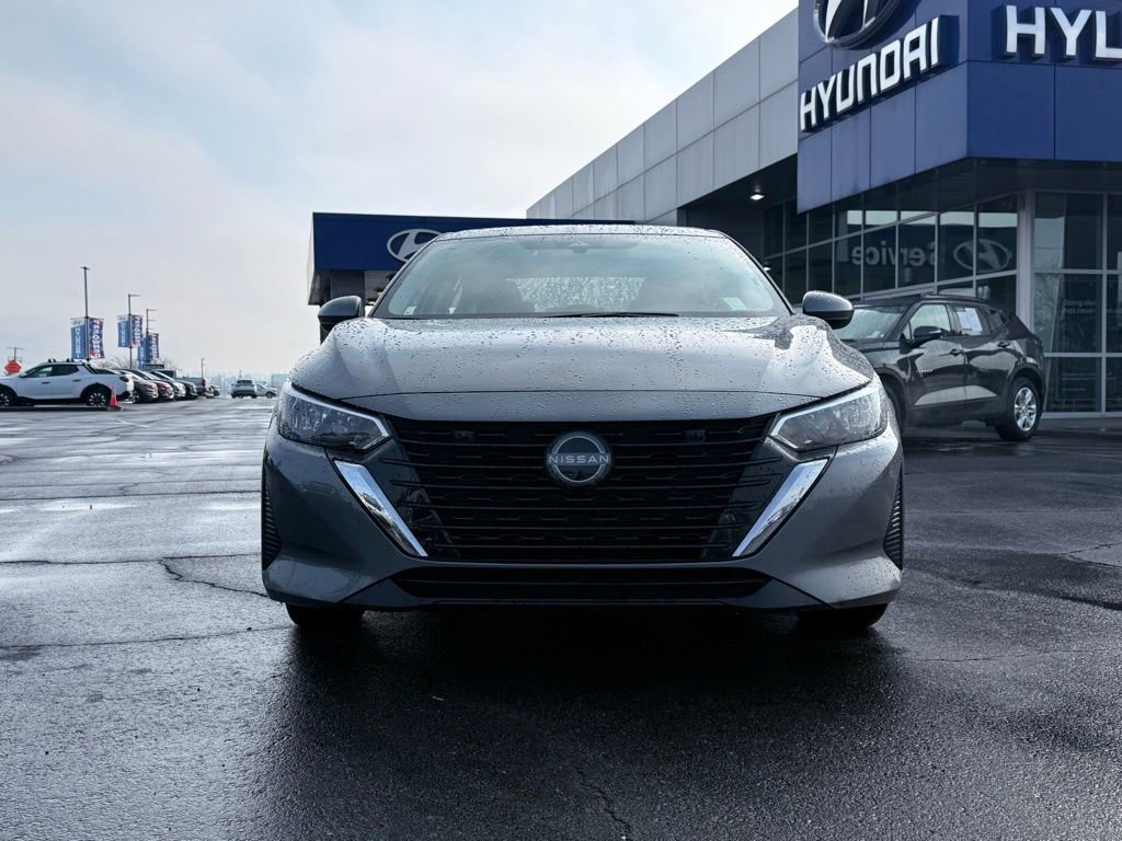 Used 2024 Nissan Sentra SV image 2