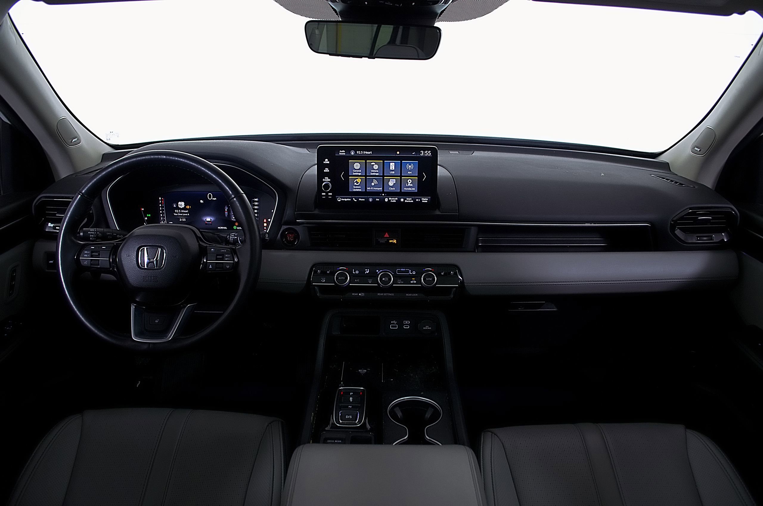Used 2024 Honda Pilot Elite image 23
