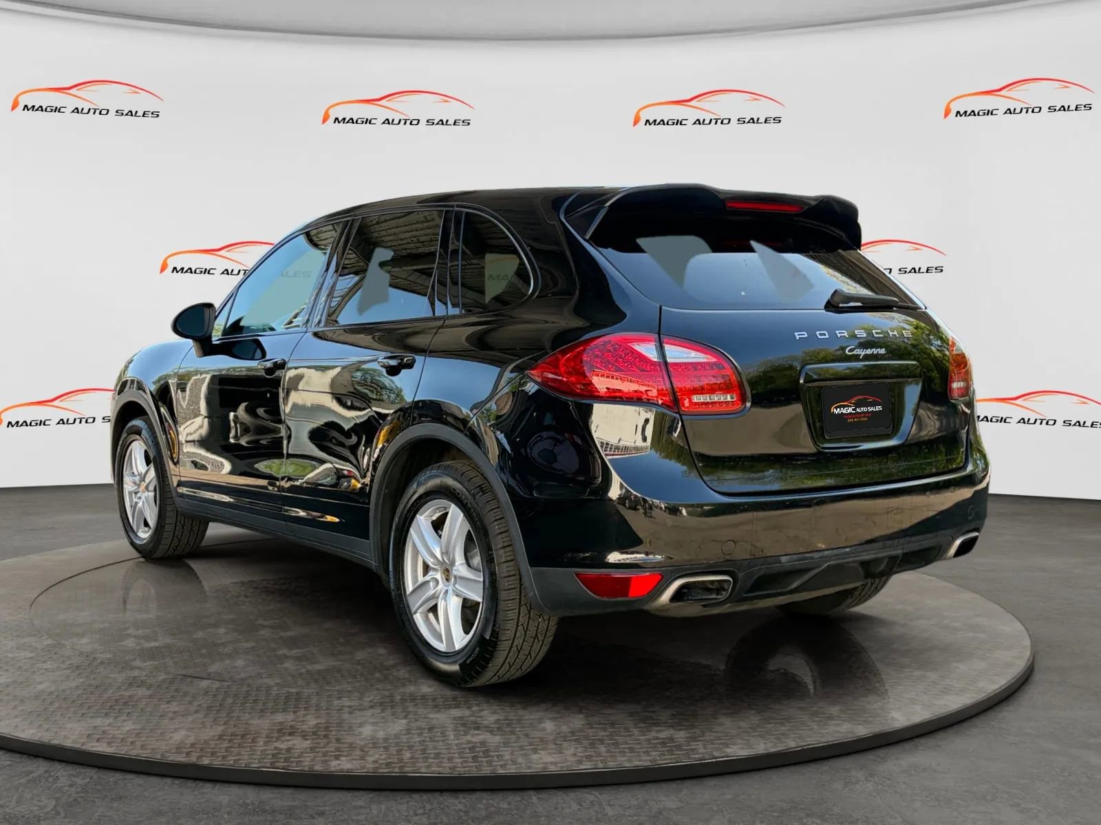 Used 2014 Porsche Cayenne AWD/4WD image 8