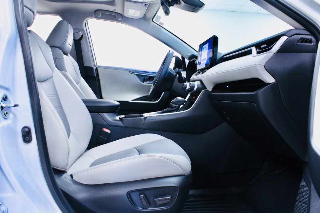 Used 2024 Toyota RAV4 Limited image 26