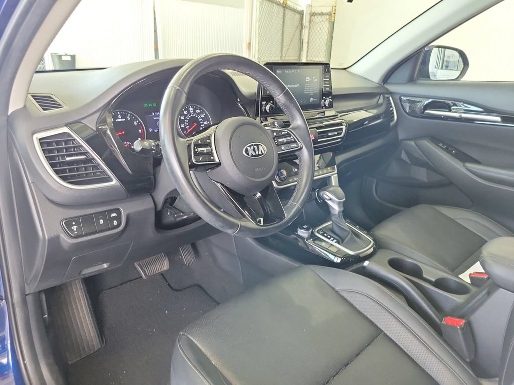 Used 2021 Kia Seltos EX AWD/4WD image 16