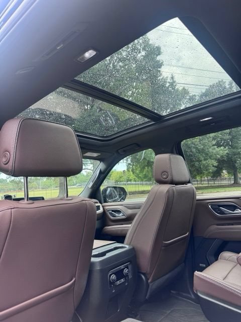 Used 2024 Chevrolet Suburban High Country w/ Max Trailering Package AWD/4WD image 18