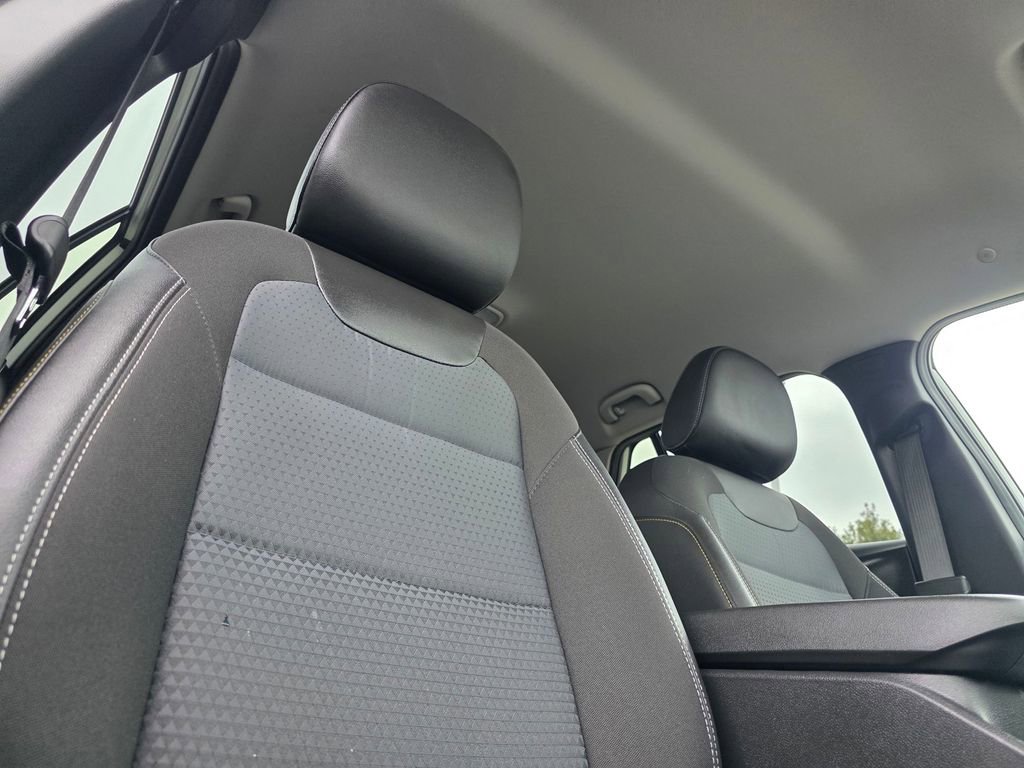 Used 2026 Chevrolet Trax LT FWD image 23