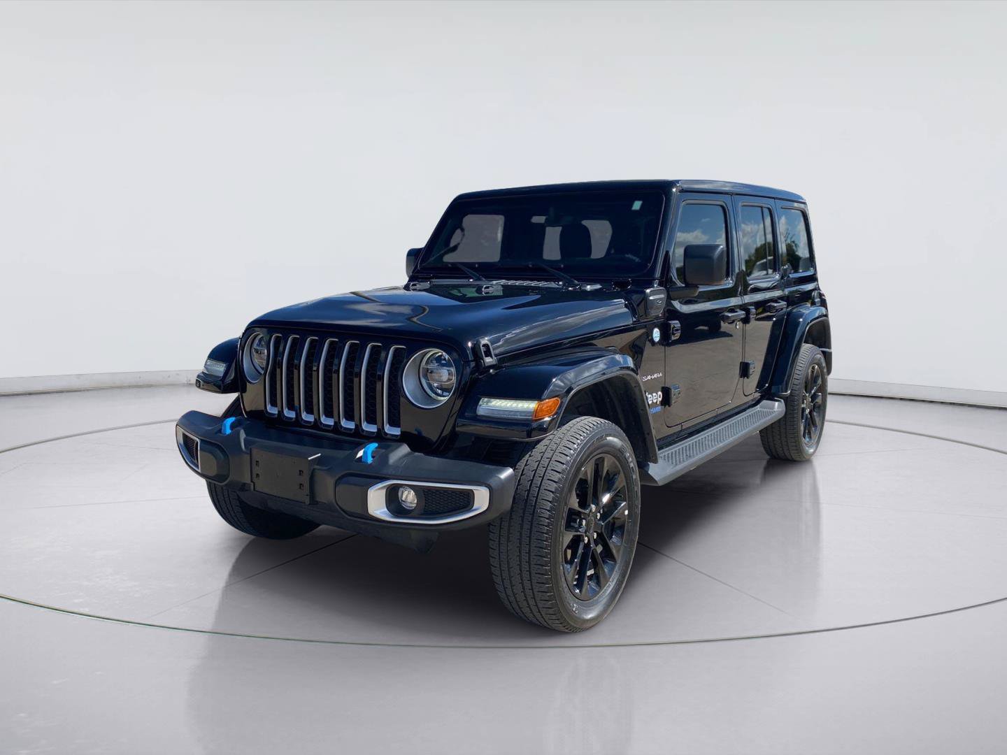 Used 2022 Jeep Wrangler Unlimited Sahara w/ Cold Weather Group AWD/4WD image 1