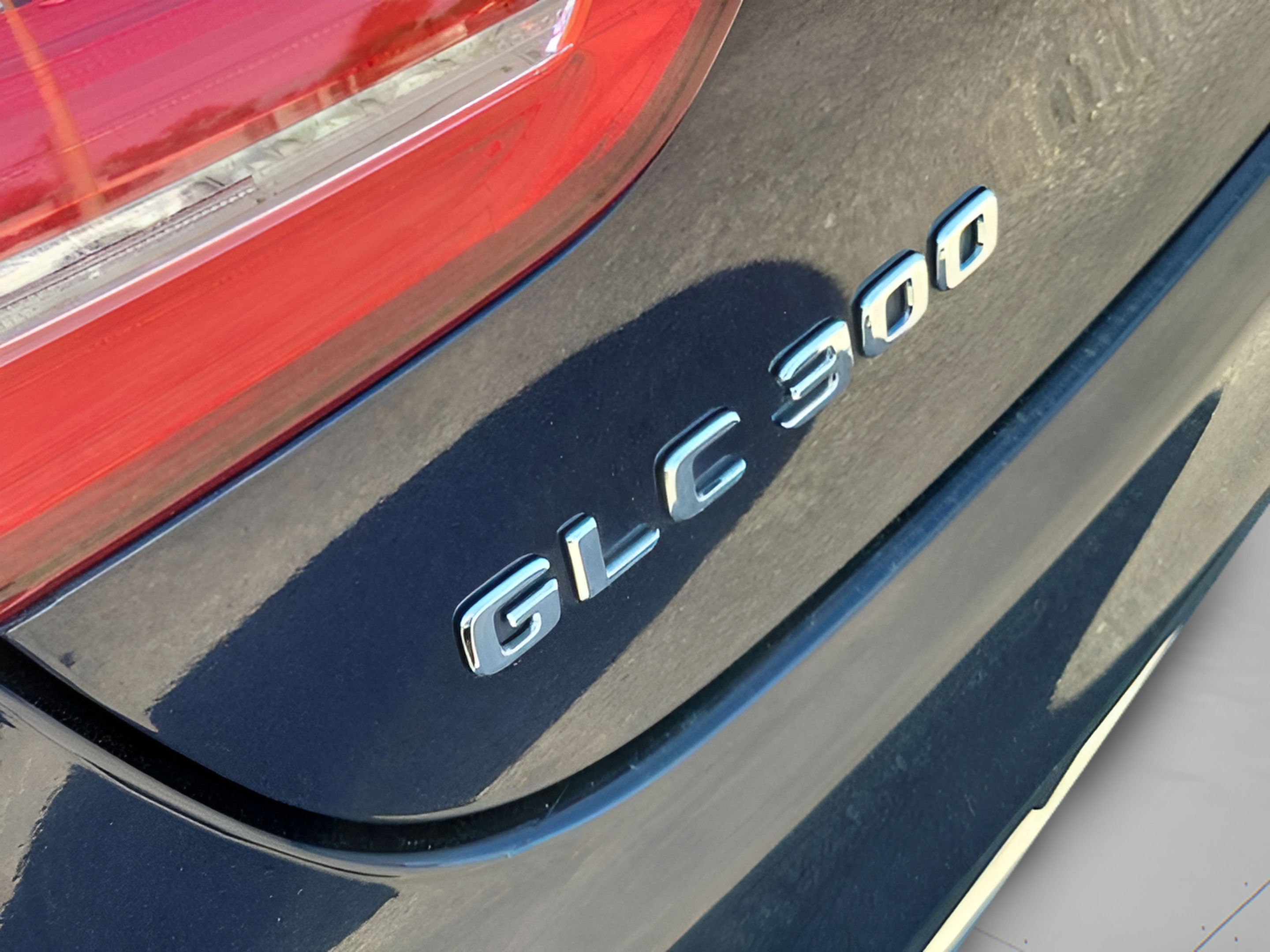 Used 2017 Mercedes-Benz GLC 300 4MATIC Coupe image 6