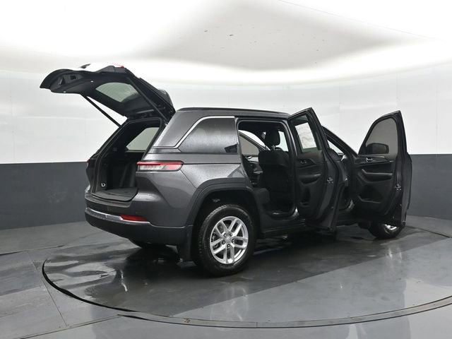 New 2025 Jeep Grand Cherokee Laredo X w/ Luxury Tech Group I image 44