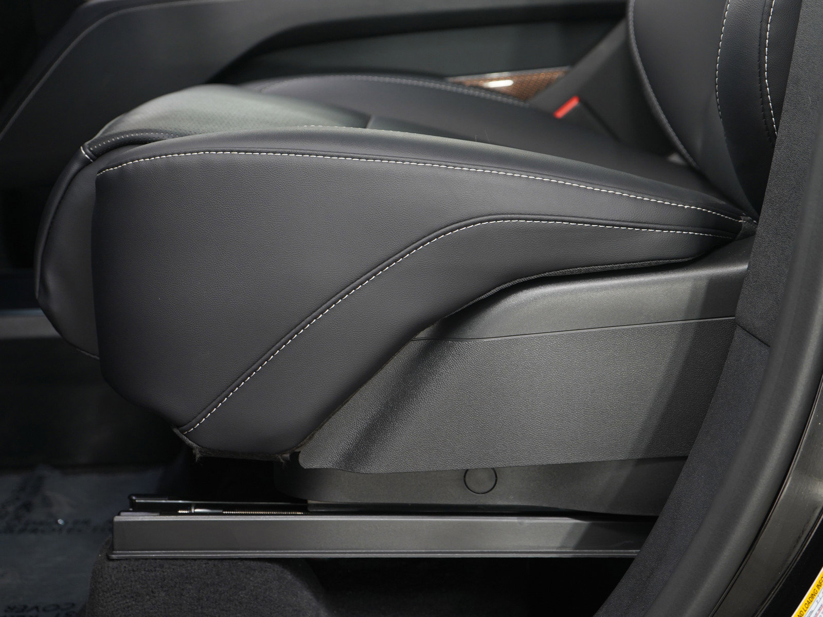 Used 2026 Cadillac Vistiq Luxury image 26