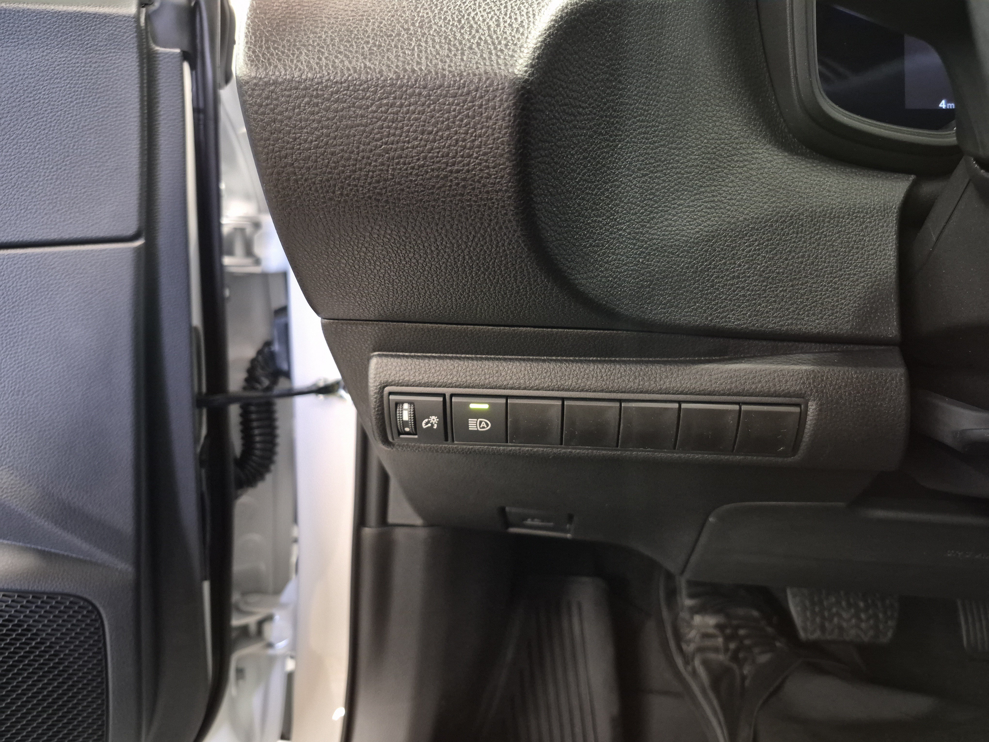 Used 2026 Toyota Corolla LE FWD image 19