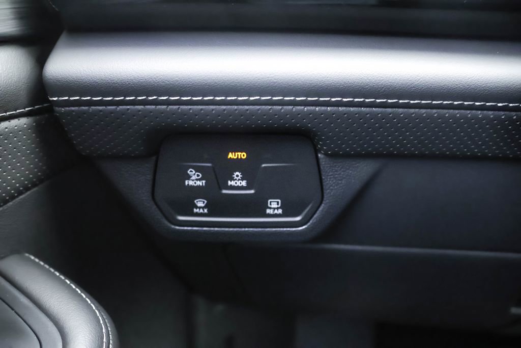 New 2026 Volkswagen Atlas Cross Sport SE image 22