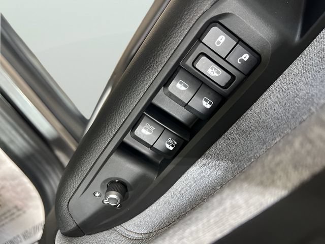 Used 2023 Jeep Compass Latitude AWD/4WD image 18