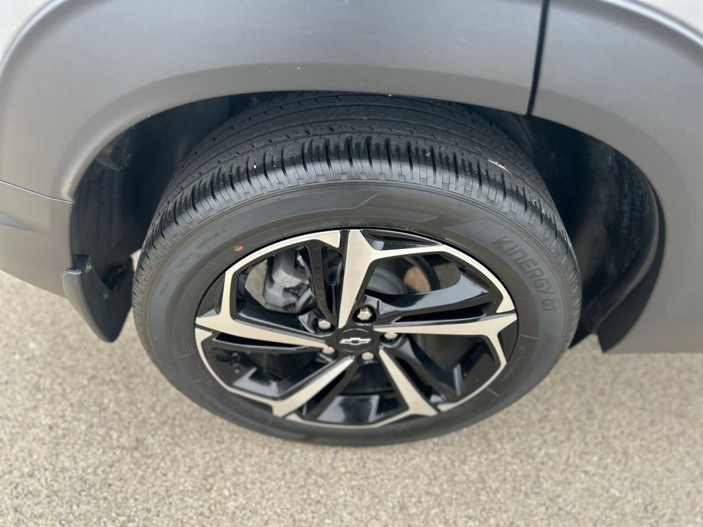 Used 2023 Chevrolet TrailBlazer RS FWD image 41