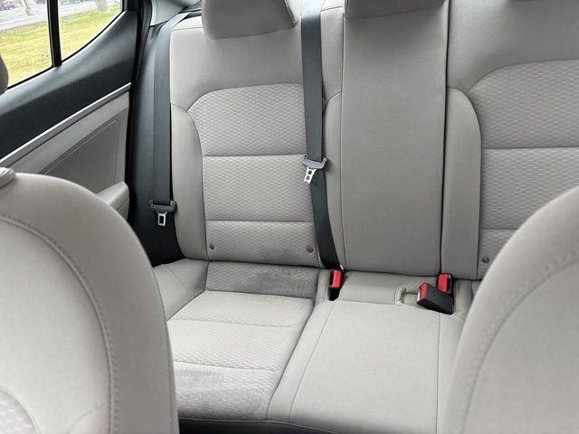 Used 2019 Hyundai Elantra SE image 28