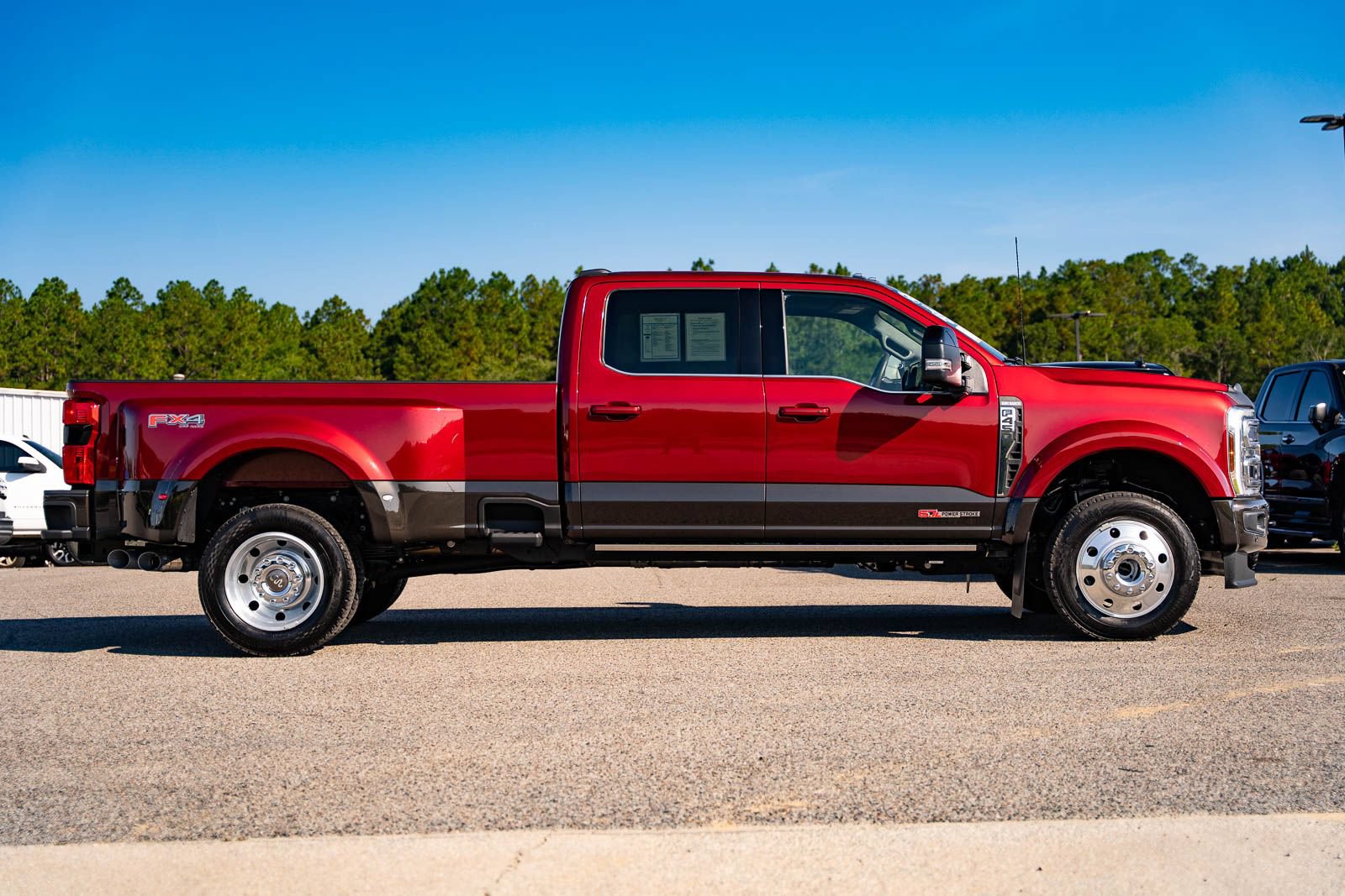 Used 2025 Ford F450 King Ranch w/ FX4 Off-Road Package AWD/4WD image 8