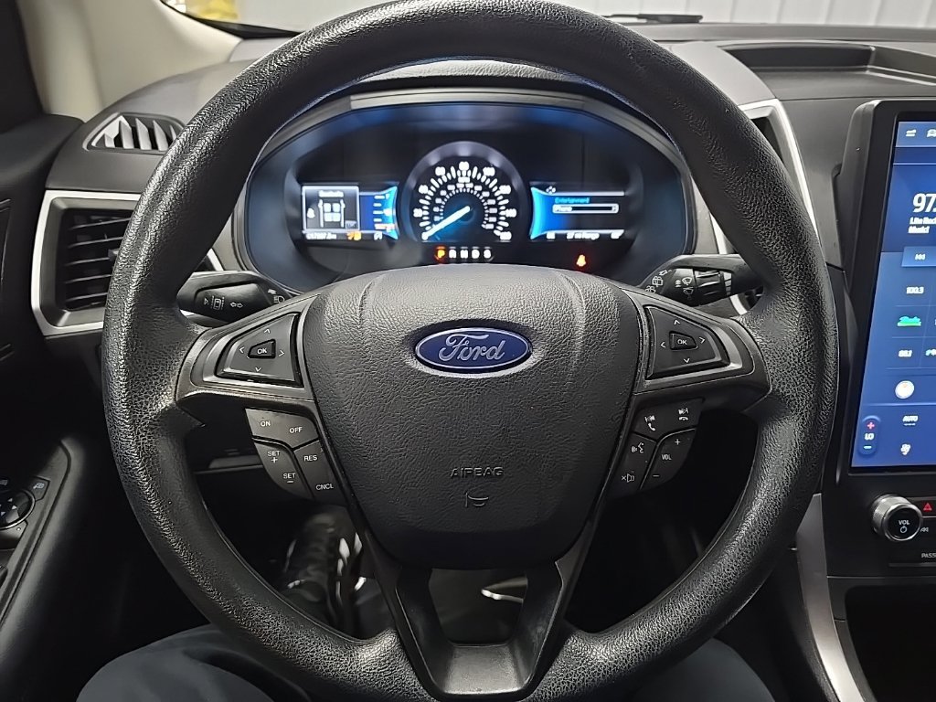 Certified 2022 Ford Edge SE w/ Black Appearance Package AWD/4WD image 26