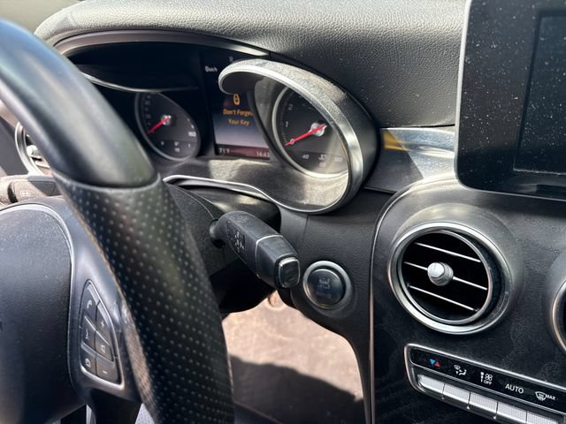 Used 2015 Mercedes-Benz C 300 Sedan image 23