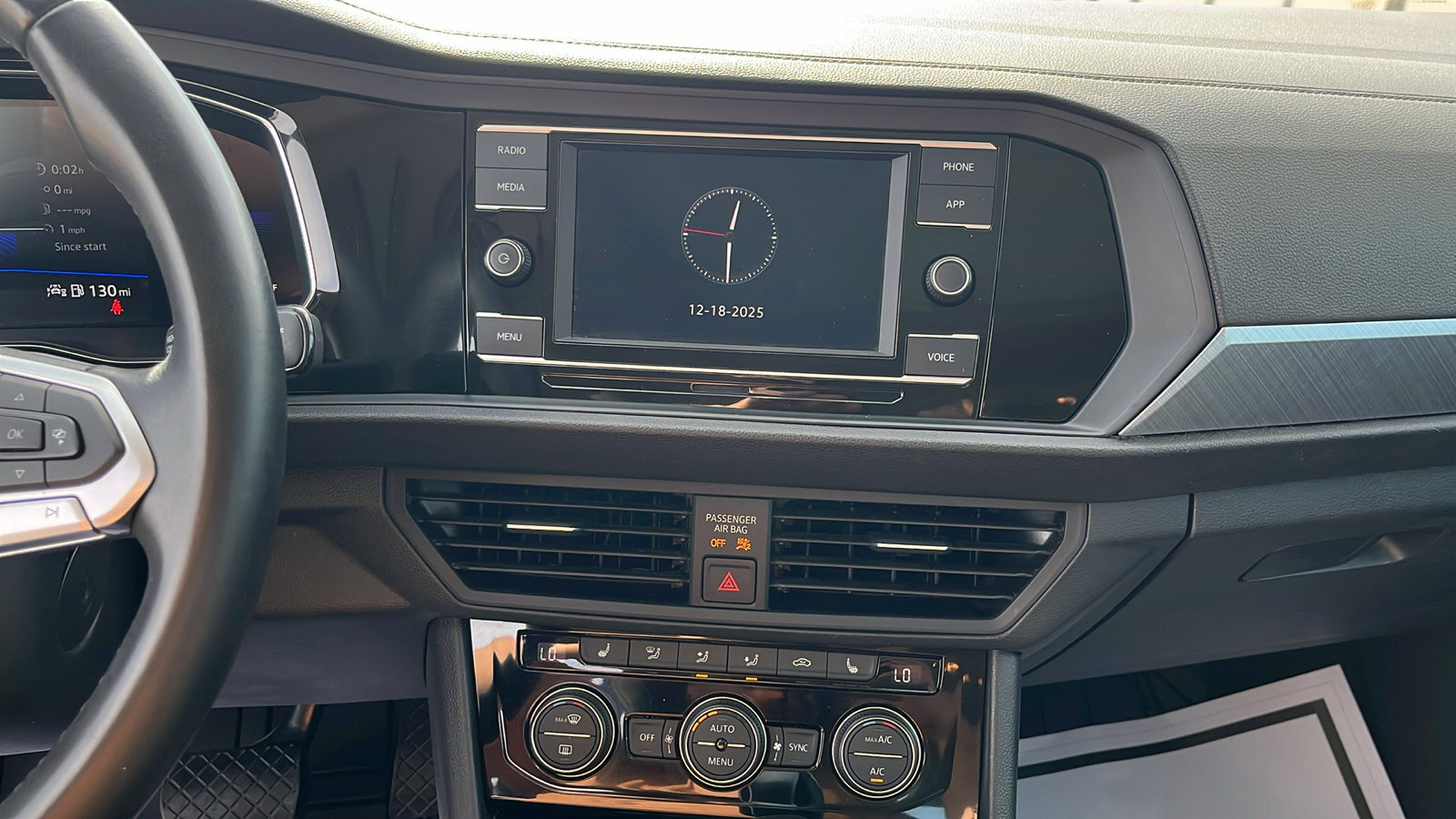 Used 2024 Volkswagen Jetta SE image 20