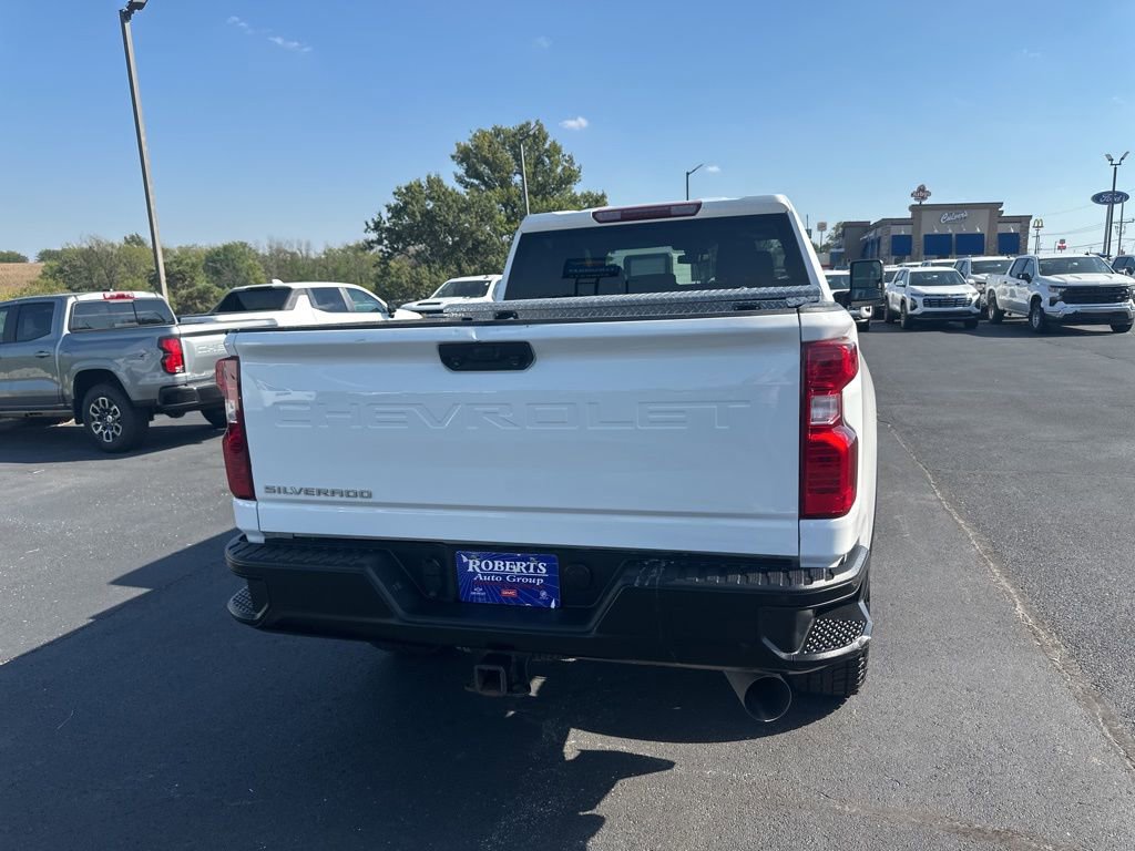 Used 2024 Chevrolet Silverado 3500 W/T image 8