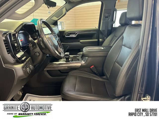 Used 2022 Chevrolet Silverado 1500 LTZ w/ LTZ Premium Package AWD/4WD image 9