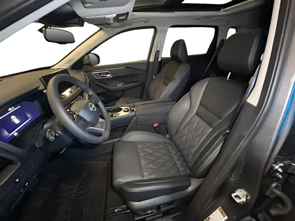 Used 2026 Nissan Rogue Platinum AWD/4WD image 10