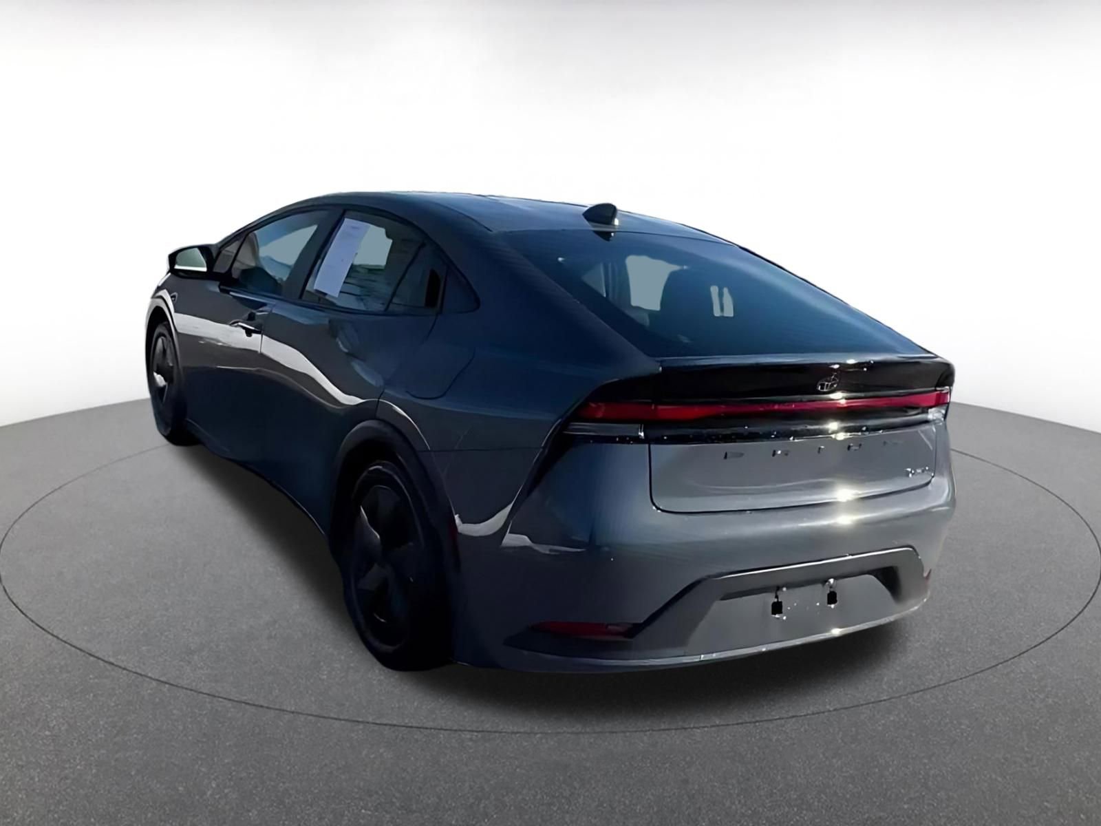 Used 2025 Toyota Prius LE image 11