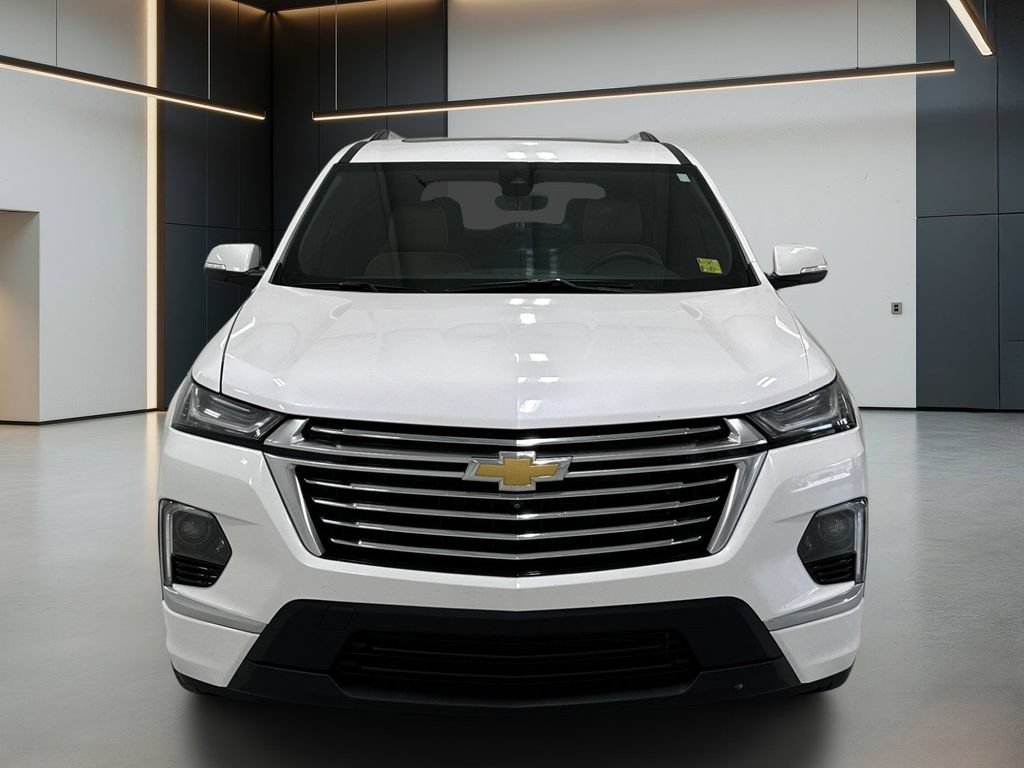 Used 2023 Chevrolet Traverse Premier FWD image 9