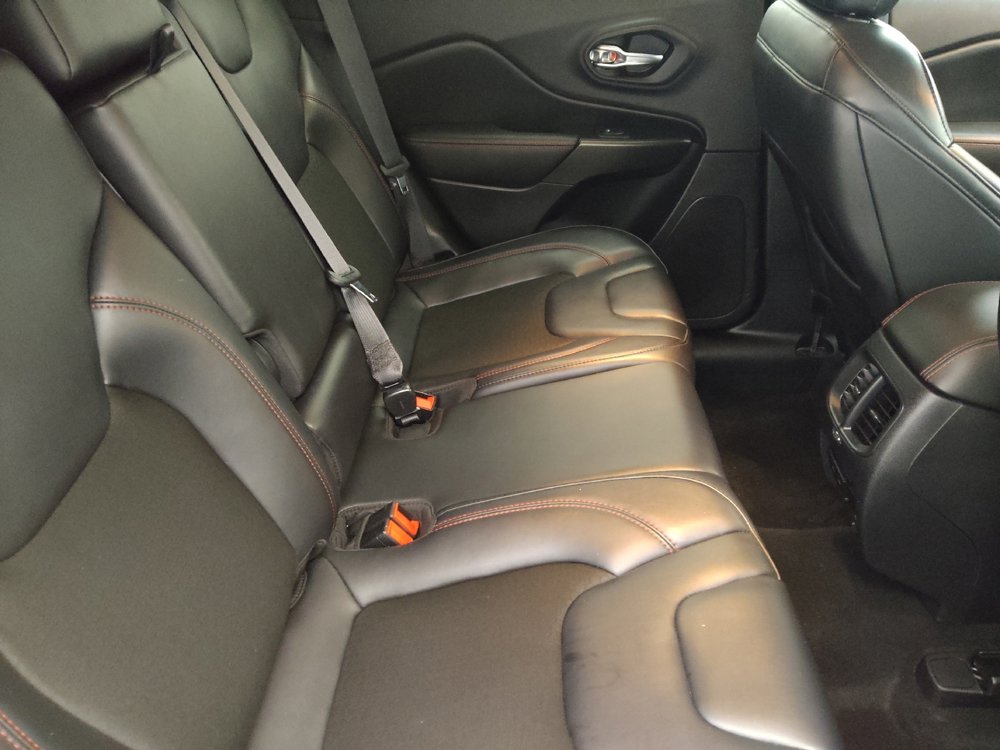 Used 2020 Jeep Cherokee Trailhawk w/ Cold Weather Group AWD/4WD image 19