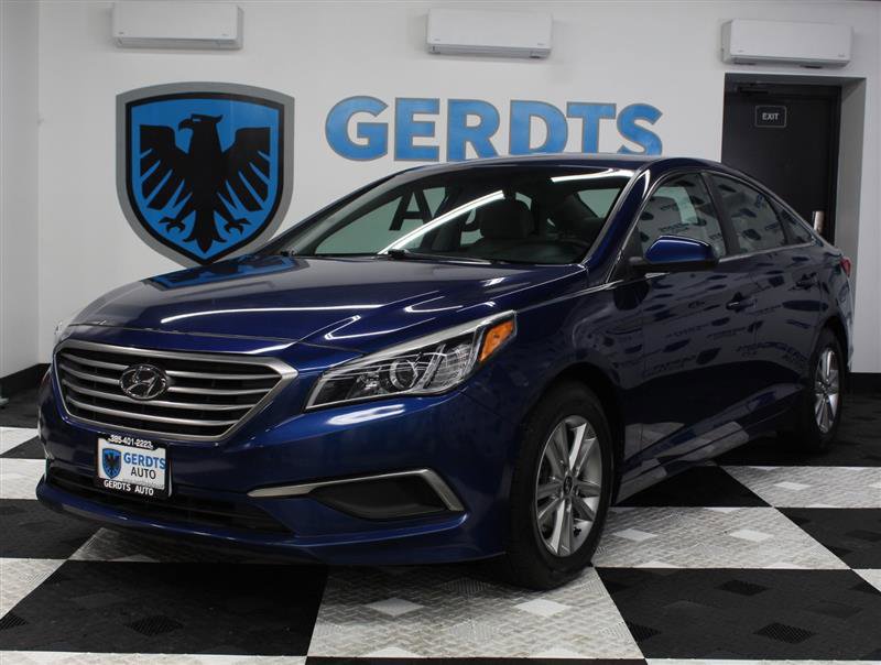 Used 2016 Hyundai Sonata SE image 1