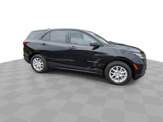 Used 2024 Chevrolet Equinox LS FWD image 3