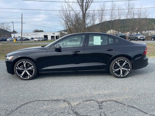 Used 2024 Volvo S60 B5 Plus AWD/4WD image 2
