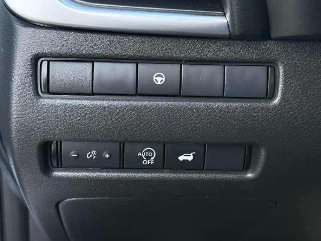 Used 2024 Nissan Rogue SV AWD/4WD image 22
