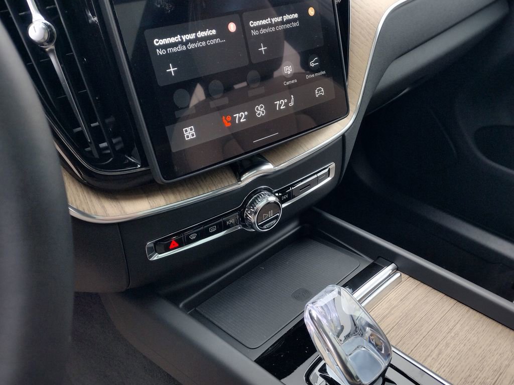 New 2026 Volvo XC60 B5 Plus w/ Climate Package image 15