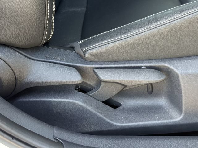 Used 2025 Toyota Camry SE FWD image 31