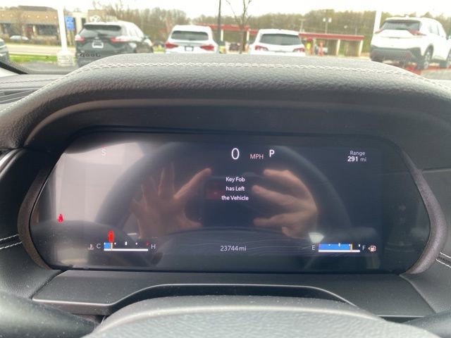 Used 2023 Jeep Grand Cherokee Limited w/ Black Appearance Package image 22