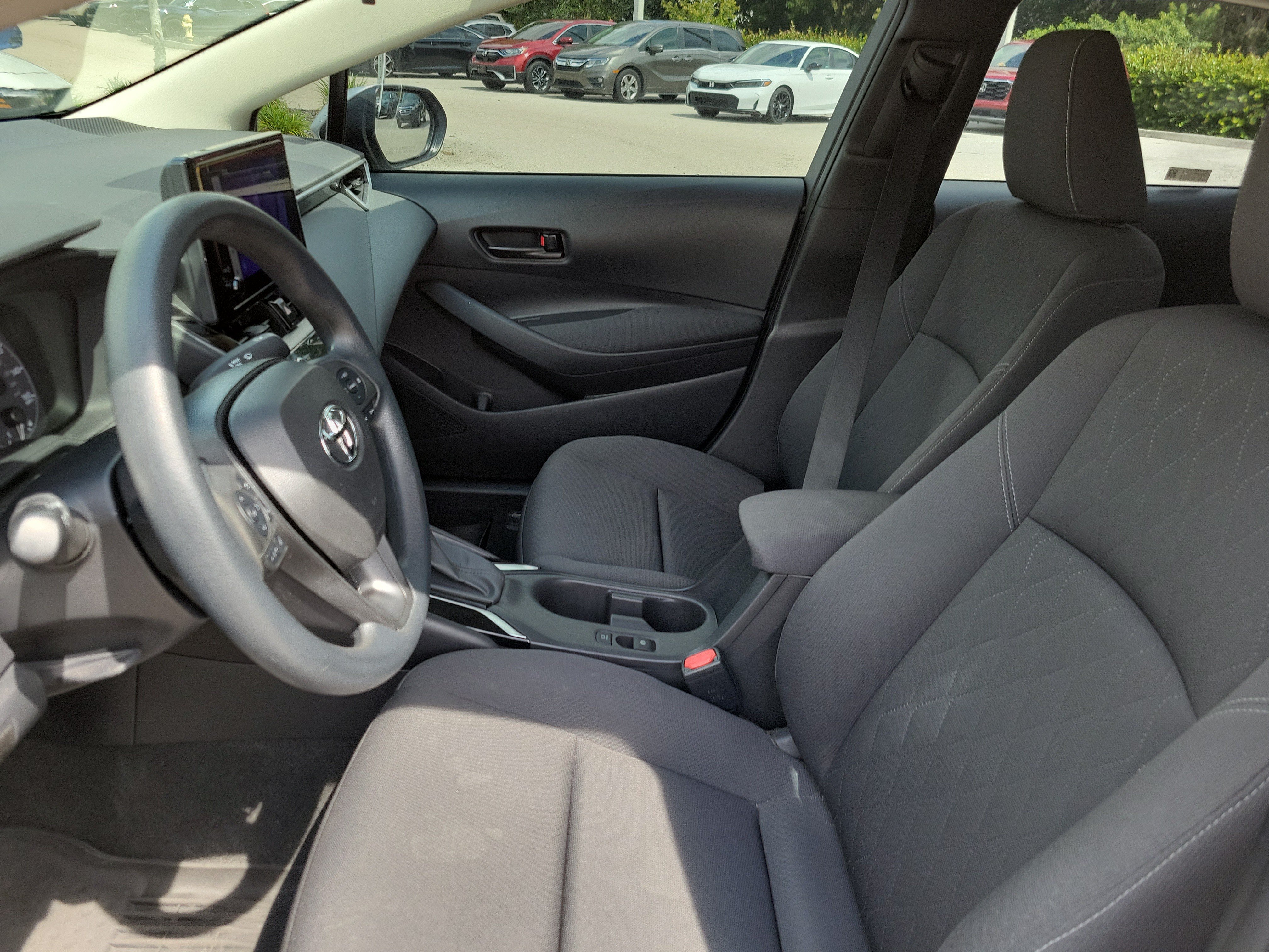 Used 2023 Toyota Corolla LE FWD image 29